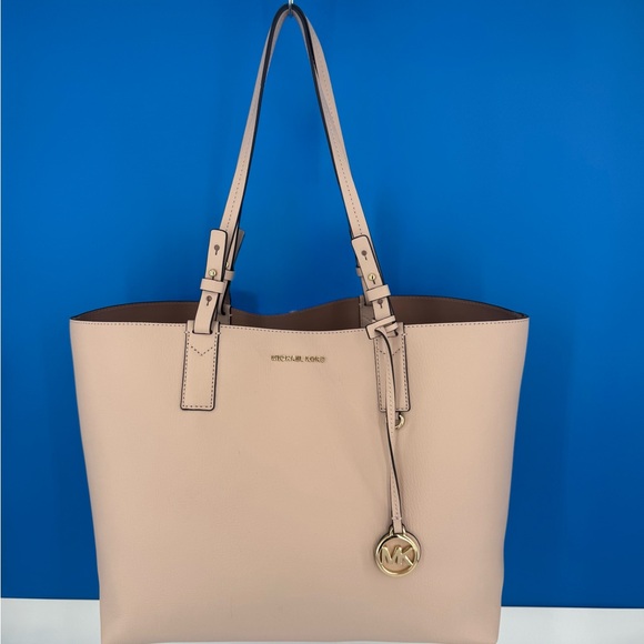 Michael Kors Cameron Reversible Tote - Picture 1 of 15